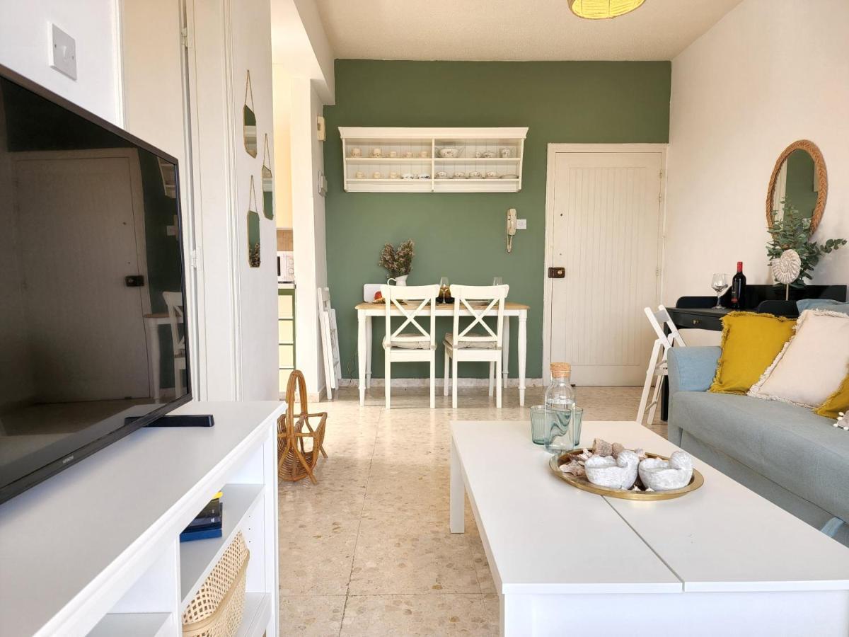 Capri Sea View One Bedroom Larnaca Exteriér fotografie